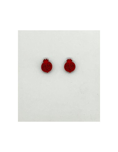 Small wooden macramé design stud...