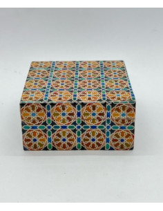 Caja cuadrada pequeña