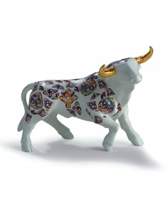 Figura NADAL Toro Mediano Blanco c/calcas