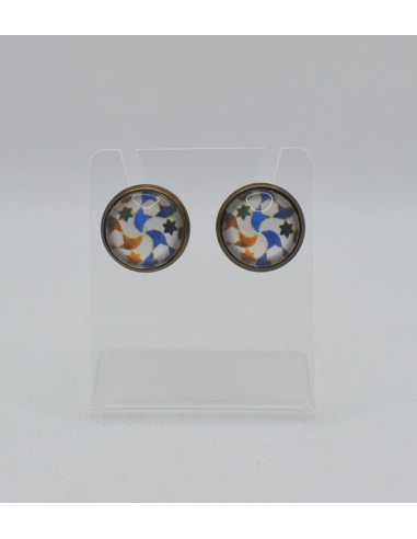 Small circular stud earrings - The...