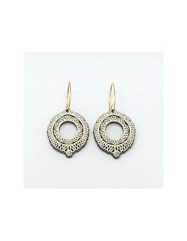 Wooden ribbon design hook closure...