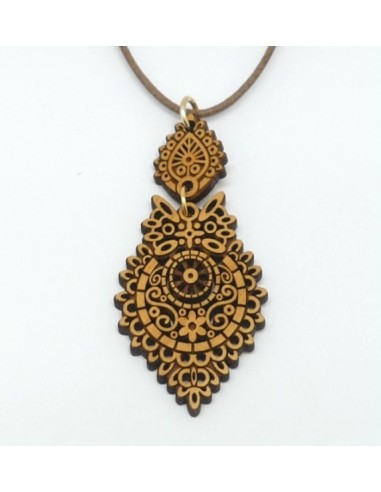 Wooden flower design pendant necklace...