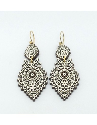 Wooden macramé design dangle hook...