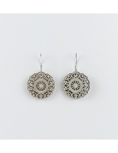 Wooden macramé design dangle hook...