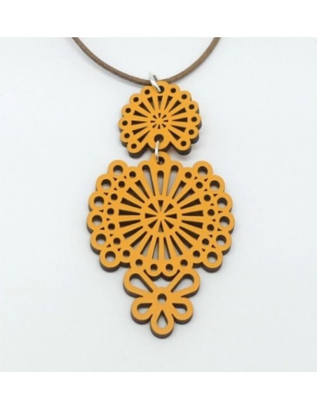 Wooden owl design pendant necklace - The Traditional Collection