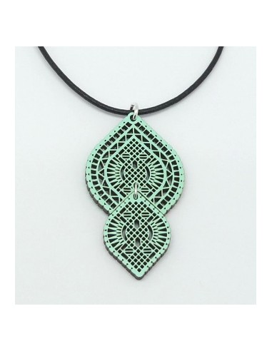 Wooden pendant necklace - The Guipur...