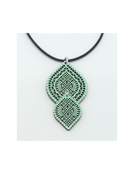 Wooden pendant necklace - The Guipur Collection