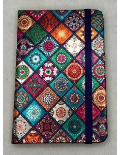 Libreta con relieve arabesco