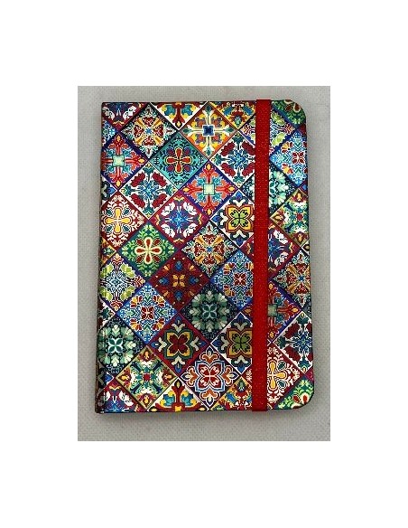 Libreta con relieve arabesco