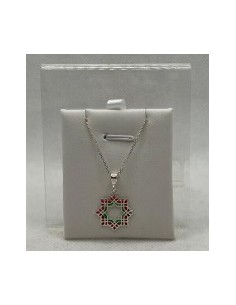 Silver pendant necklace