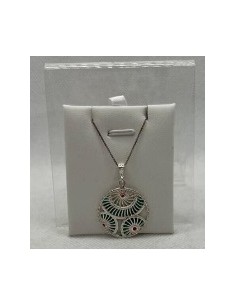 Silver pendant necklace