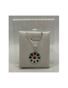 Silver pendant necklace