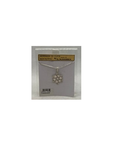 Silver pendant necklace